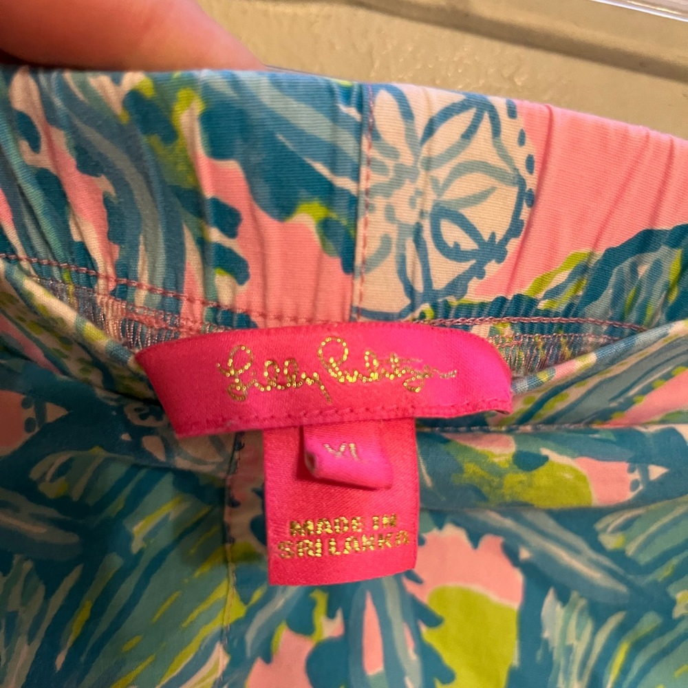 Lilly Pulitzer Pink and Blue Tropical Shorts size XL - Picture 7 of 7